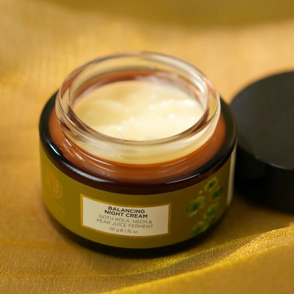 Forest Essentials Balancing Night Cream with Gotu Kola, Neem & Pear Juice Ferment Forest Essentials Balancing Night Cream with Gotu Kola, Neem & Pear Juice Ferment