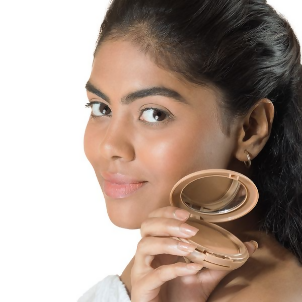 Mamaearth Glow Full Coverage Compact With SPF 30 - Natural Glow Mamaearth Glow Full Coverage Compact With SPF 30 - Natural Glow