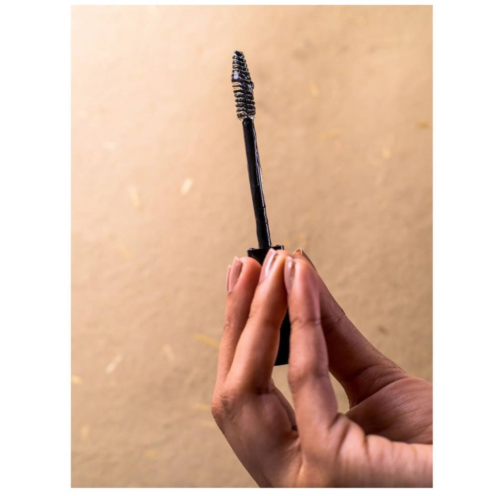 Forest Essentials Nayantara Clear Lash & Brow Serum Forest Essentials Nayantara Clear Lash & Brow Serum