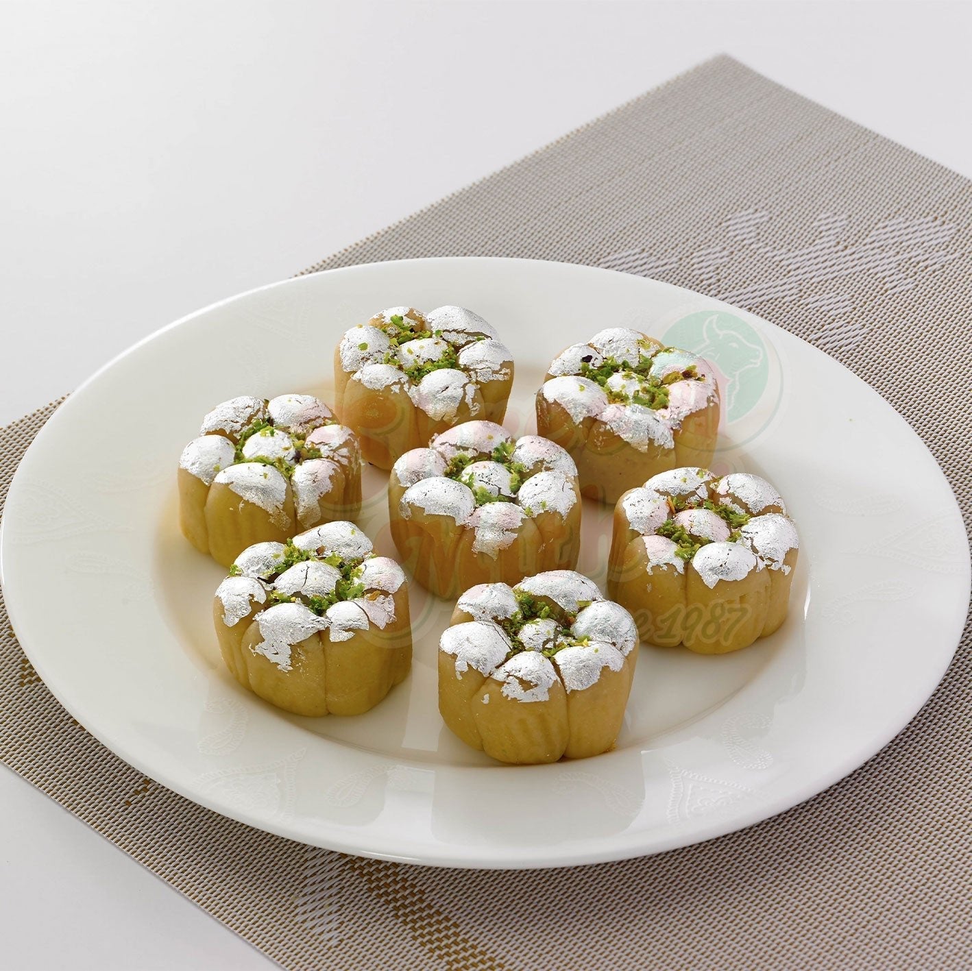 Shree Mithai Kaju Gajra - Safuron