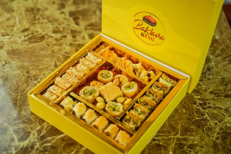 Baklava king Assorted Sweets - Safuron