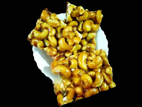 Godavari Vantillu Kaju Chikki / Cashew Chikki / Bellam Jeedipappu Achu Godavari Vantillu