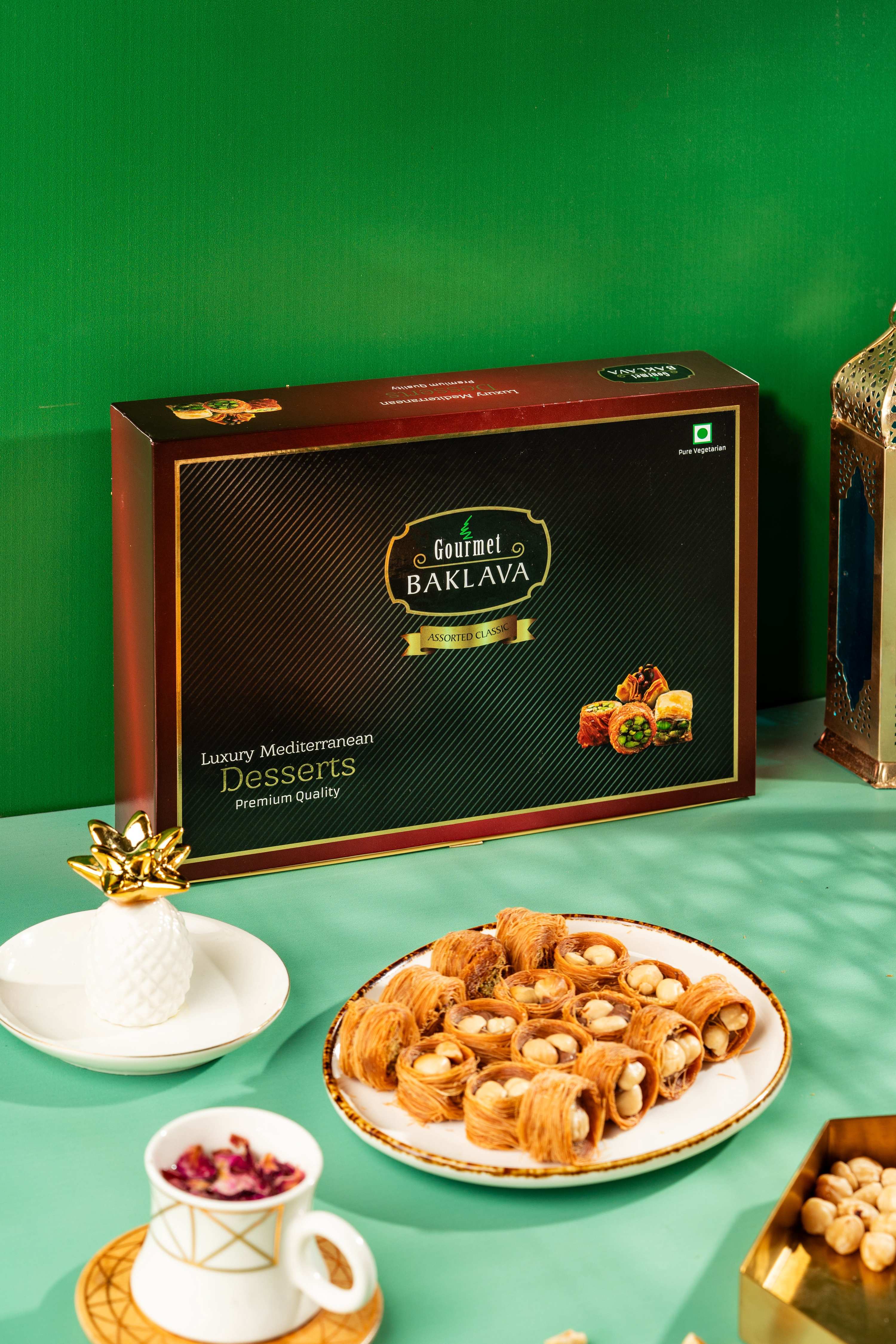 Gourmet Baklava Luxury Gift Box Of Hazelnut Nest Baklava - Safuron