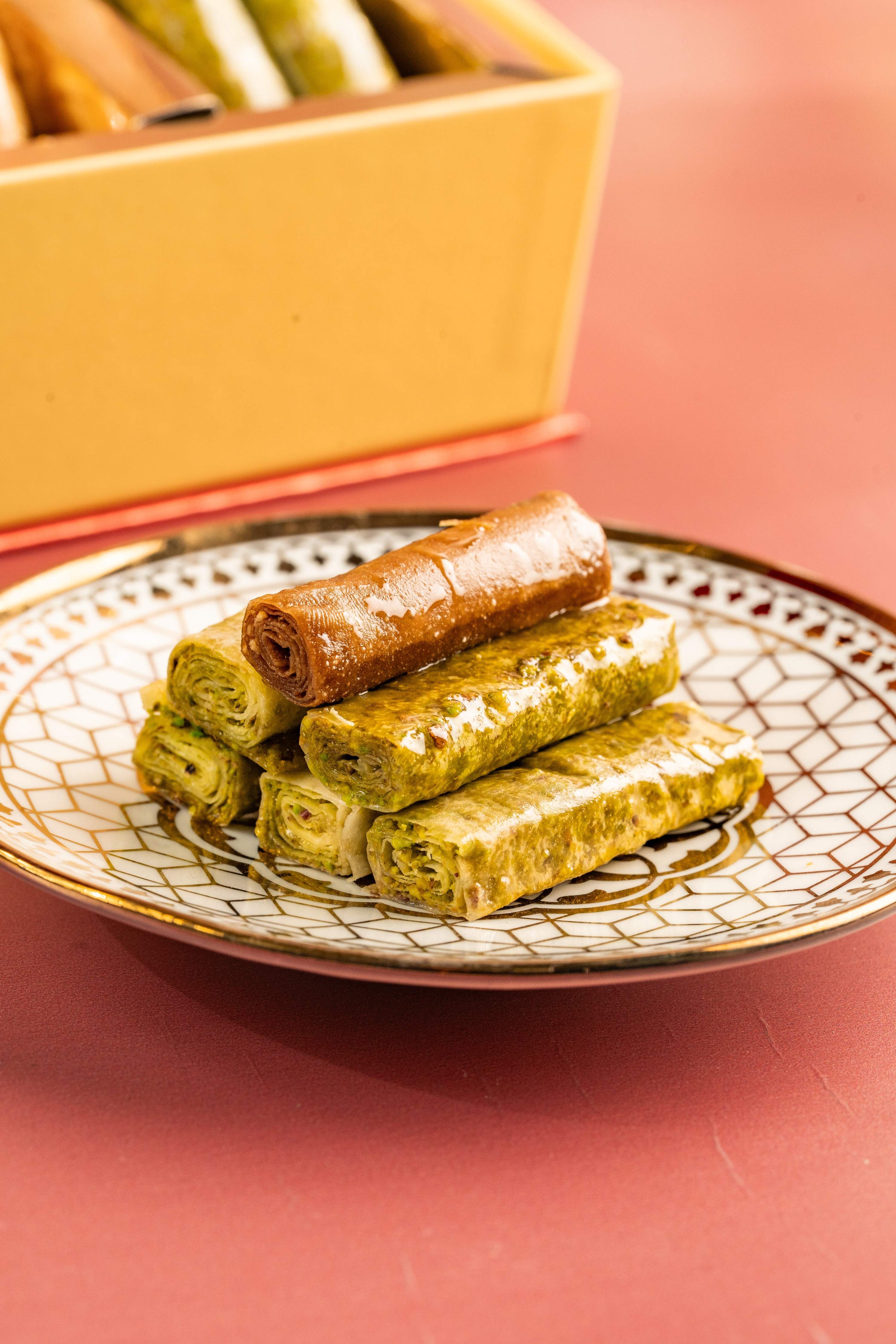 Gourmet Baklava Assorted Lady Finger Baklava - Safuron