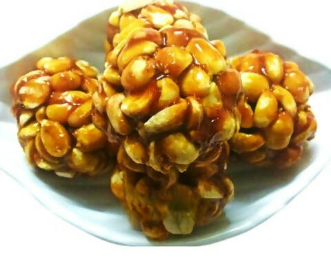Godavari Vantillu Peanut ladoo/ Palli Undalu / Bellam Verusenaga Pappu Undalu Godavari Vantillu