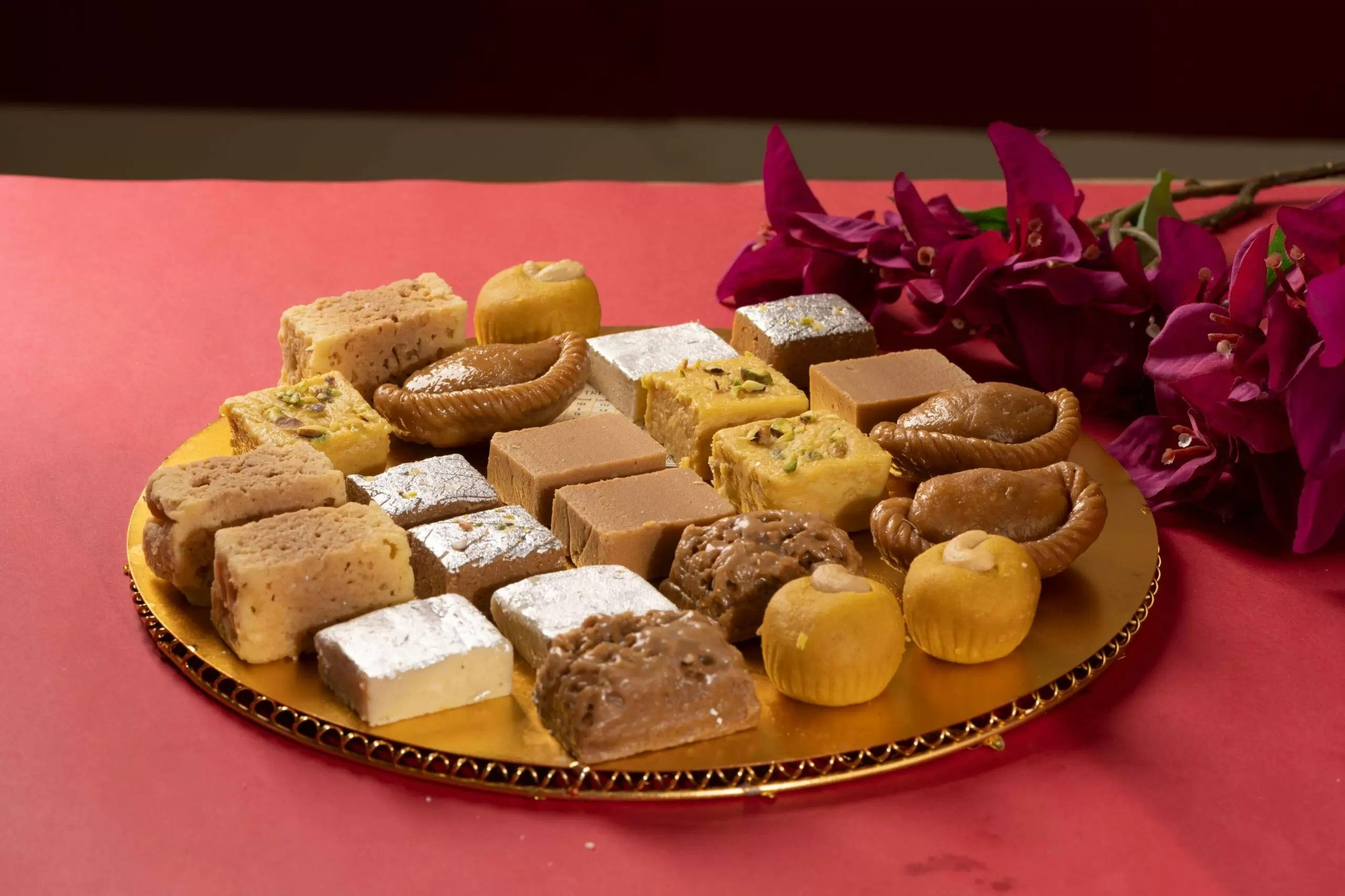 Pulla Reddy Assorted Sweets | Pure Ghee Assorted Sweets for Gifting | Pulla Reddy Assorted Ghee Indian Sweets - Safuron