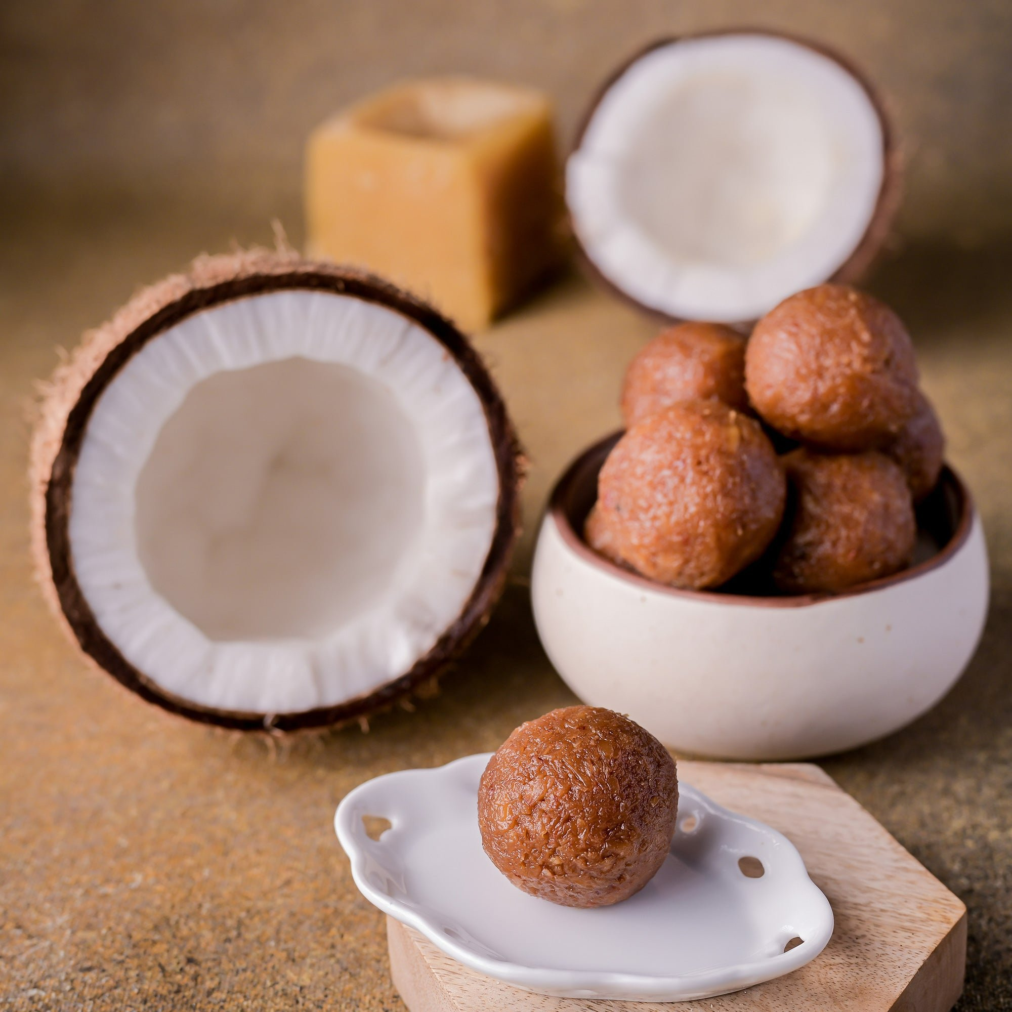 Vellanki Foods - Coconut Laddu / Kobbari Vundalu - Safuron