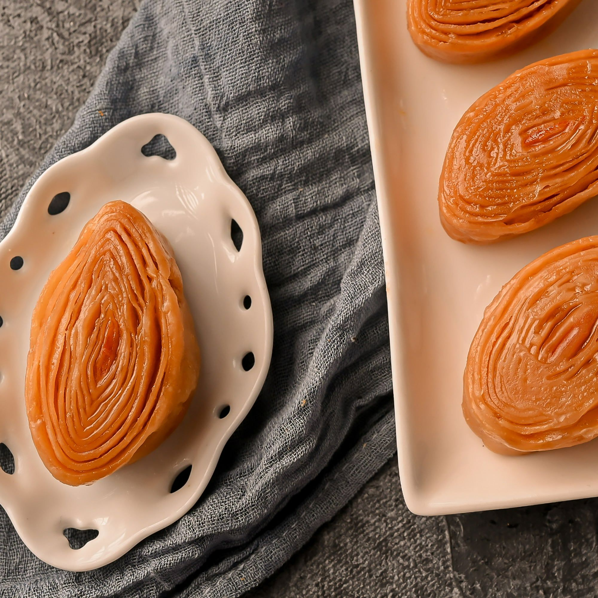 Vellanki Foods - Madatha Kaja (Small) - Safuron