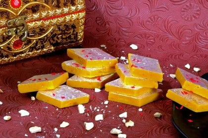Ghasitaram Pure Kesari Kaju Katli Sweets - Safuron
