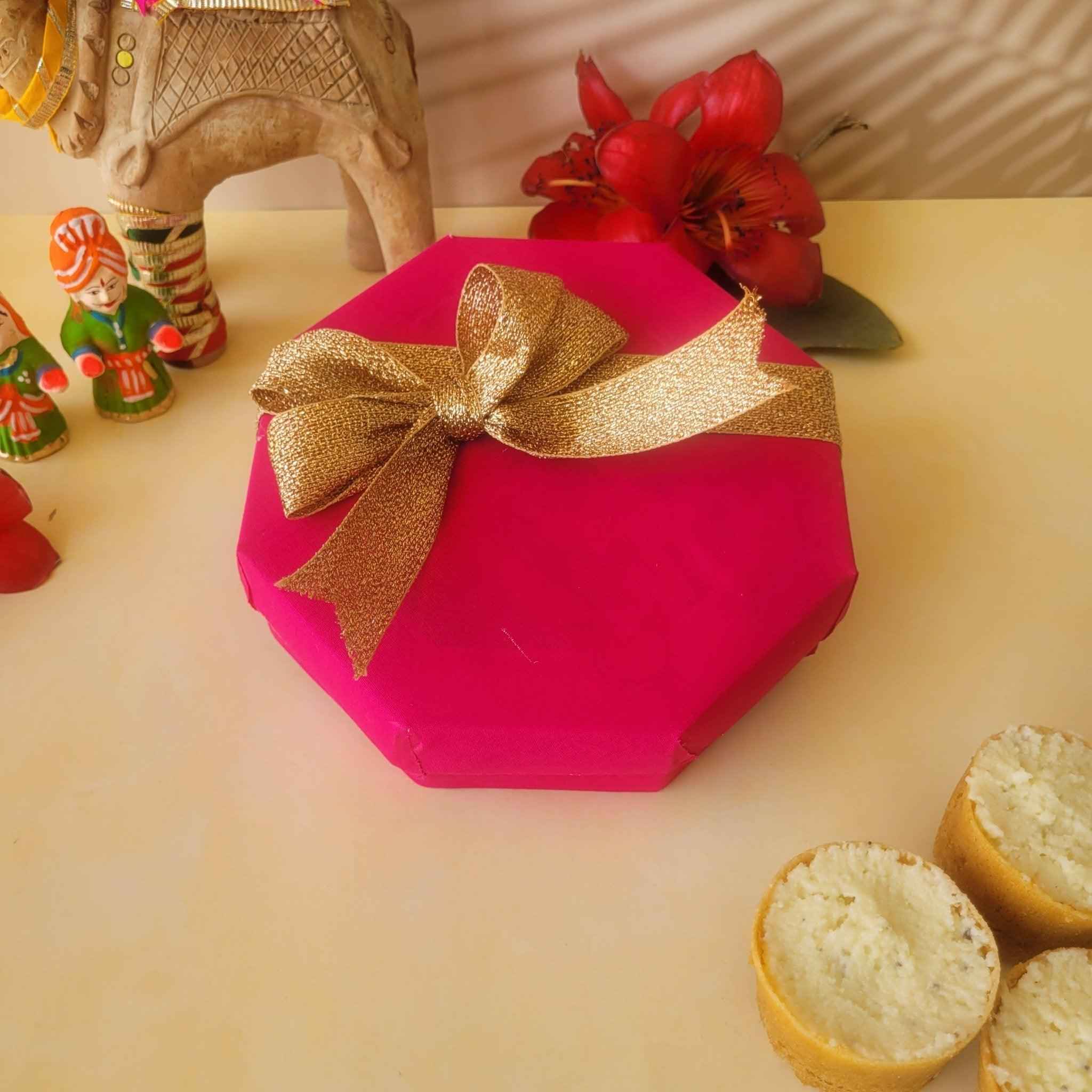 SweeDesi Meetha Ghewar - 1 Pc Hamper Pink SweeDesi