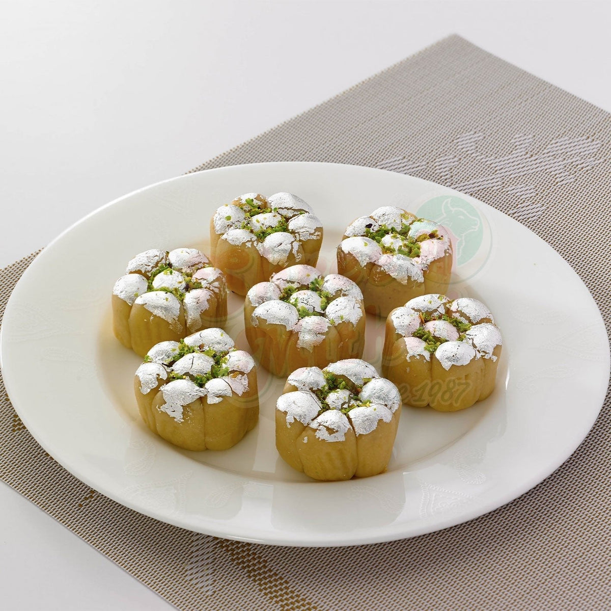 Shree Mithai Kaju Gajra - Safuron